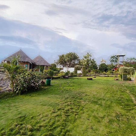 Van Vagdo Resort Rajpipla ภายนอก รูปภาพ