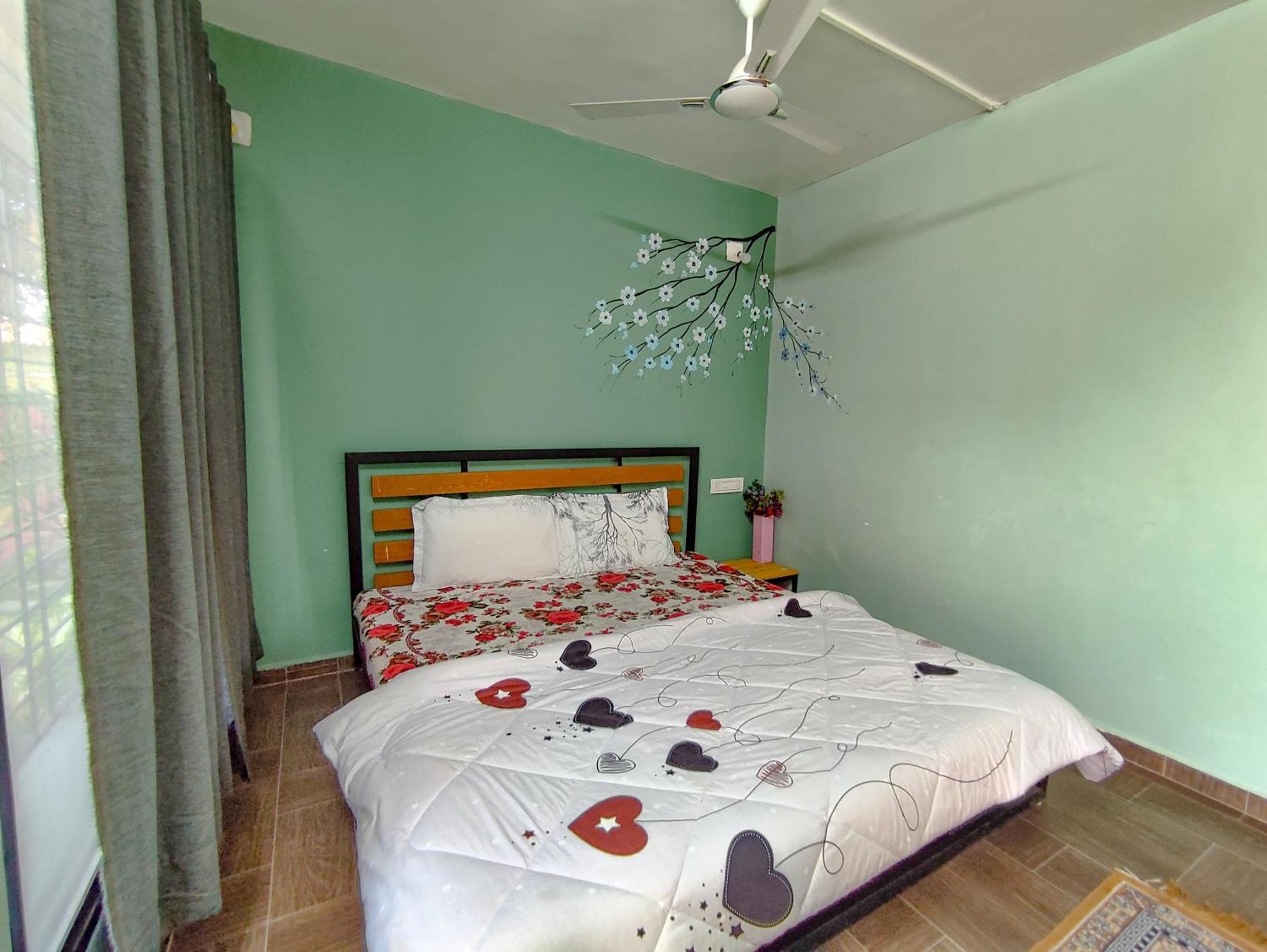 Van Vagdo Resort Rajpipla ภายนอก รูปภาพ