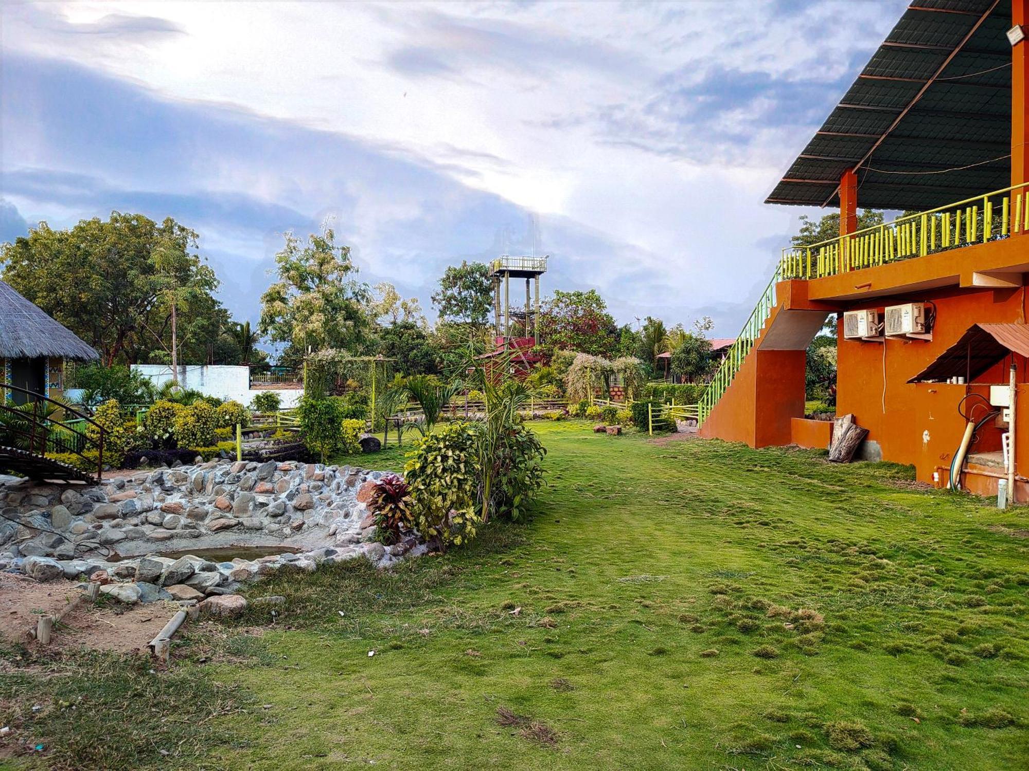 Van Vagdo Resort Rajpipla ภายนอก รูปภาพ