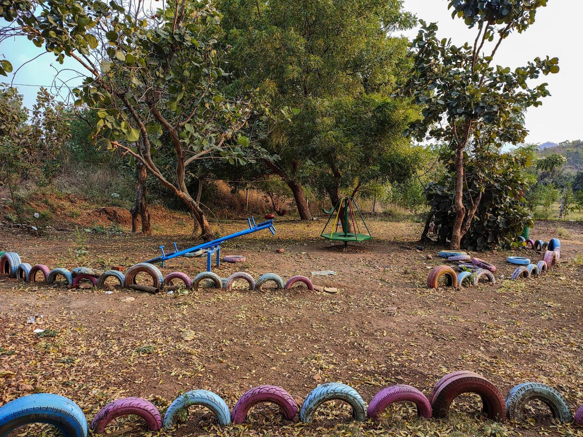 Van Vagdo Resort Rajpipla ภายนอก รูปภาพ
